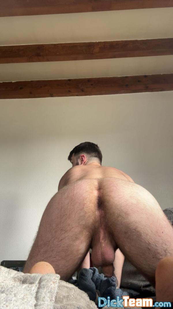 Profil de age-taillesex-direct - Homme - Gay - 20 ans : Envoyer direct votre âge et taille de queue les gars quand vous ajouter
Si vous piégez des hetero je suis preneur 