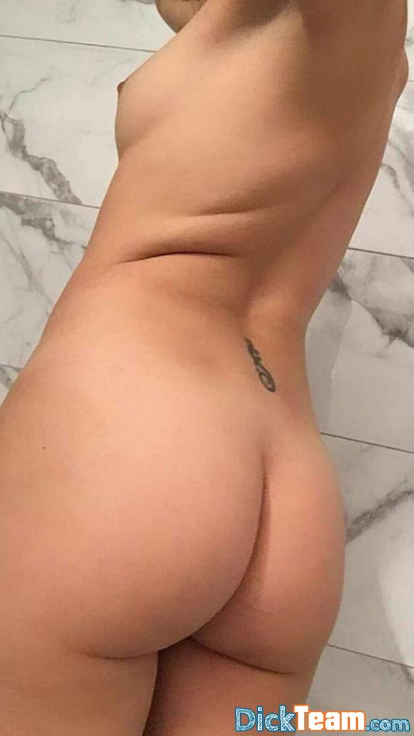 ariana91637 - Femme - Hétéro - 23 ans : Tellement chaude dans mon bain ce matin ????????

Télégramme: @Elsiemerry1 