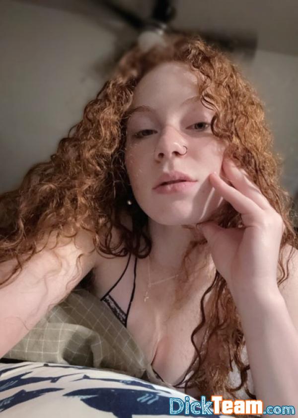 brigitteslp2 - Femme - Hétéro - 29 ans : Disponible pour un plan sexe je me déplace et je reçois. 
Nude photo et vidéo 
Sexcam sur Skype 
Contactez moi sur mon snap :
brigitte_brige