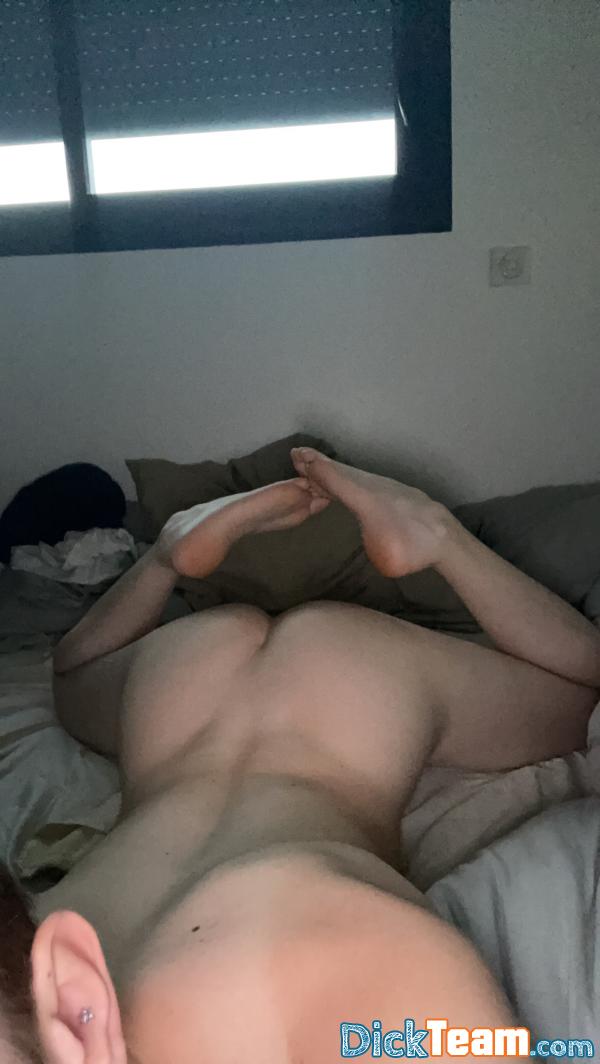 clmt292929 - Homme - Gay - 19 ans : passif nude gay