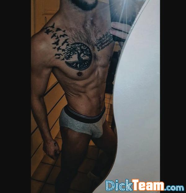 Profil de dimigdz - Homme - Gay - 27 ans : Nude Lille alentours réel ????????????