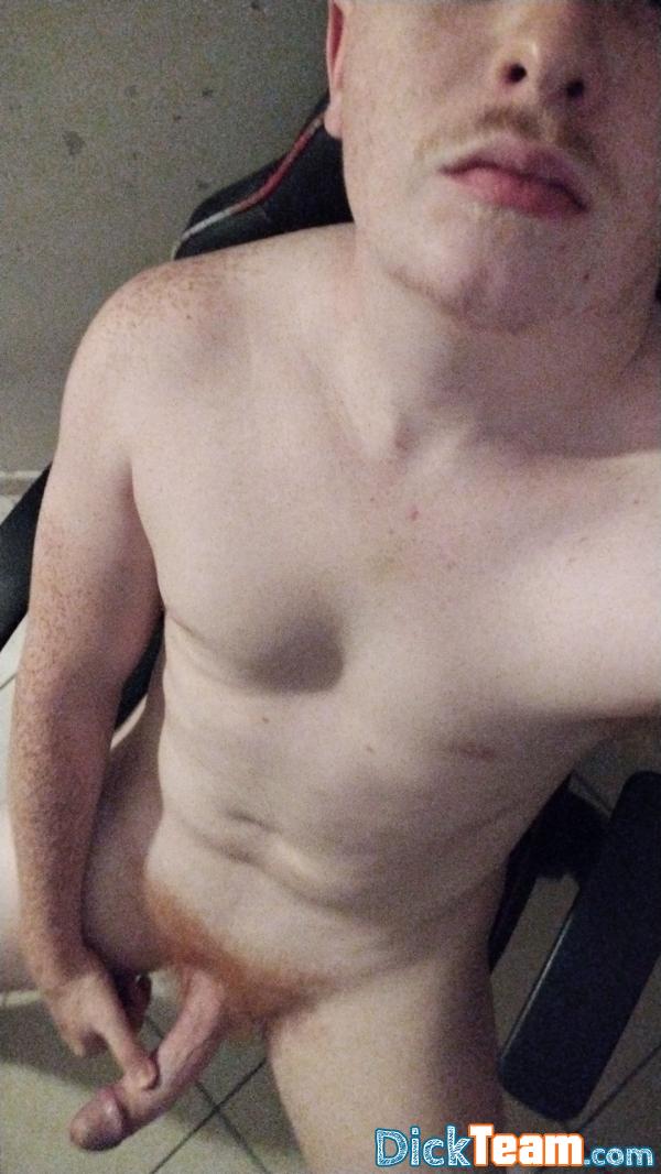 Profil de elroux84 - Homme - Gay - 25 ans : Cherche mecs pour nude sur snap
J'ai 25ans, les mineurs c'est mort
Mon compte a sauté, n'hésitez pas à ajouter le nouveau ????