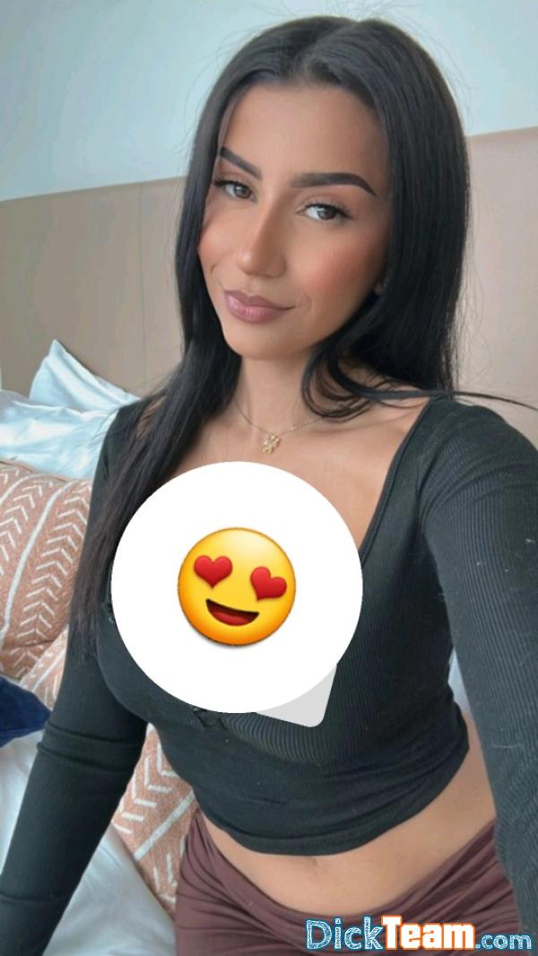 emilie90 - Couple - Hétéro - 27 ans : Je suis disponible uniquement pour dès rencontre sexe payant sans tabous ???????????? télégram:@emilie_985????Swhatsapp:0644 67 95 85 pas de plaisanterie je fais rien de sérieux 