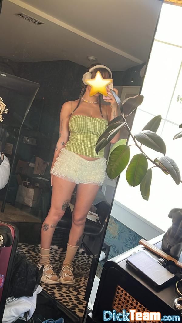 estelle-chaude-18 - Femme - Hétéro - 27 ans : Je suis estelle une fille sympa et j'aime m'amuser je suis vénal: 
Contacte moi sur télégramme : https://t.me/+33780939975