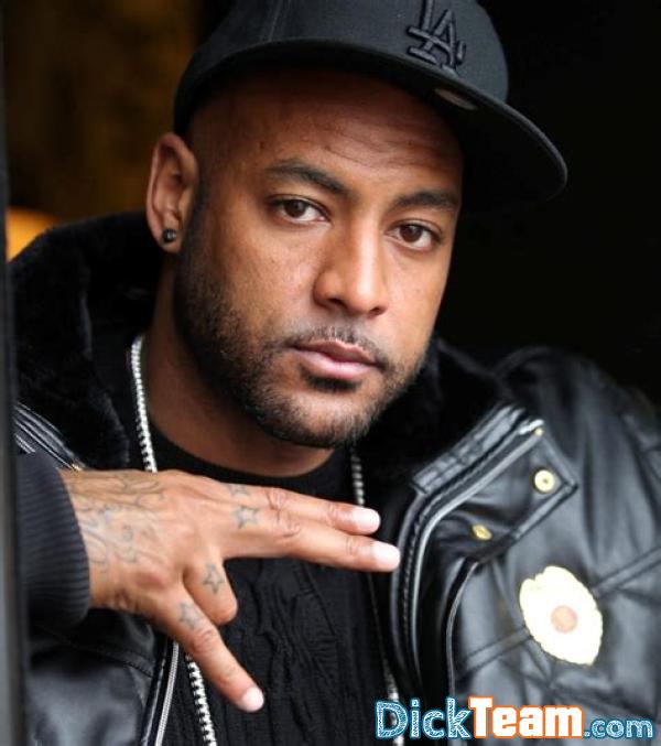 florent - Homme - Hétéro - 46 ans : Ticket disponible pour le concert de Booba viens réserver ta place 