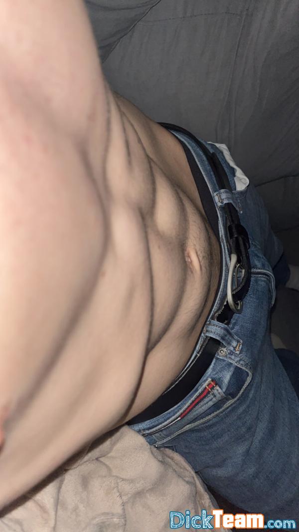 greg123456789 - Homme - Bi - 24 ans : Les mecs pour 1€ je vous montres mes abdos et ma bite 