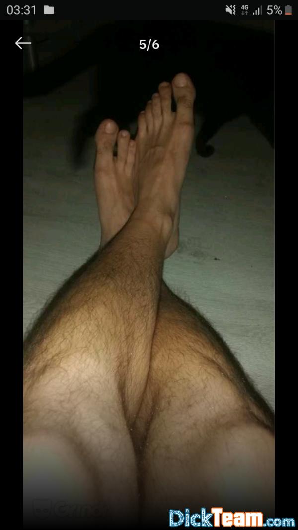 Profil de grossebiteviril - Homme - Gay - 31 ans : Viens nude si ta  une grosse bite 