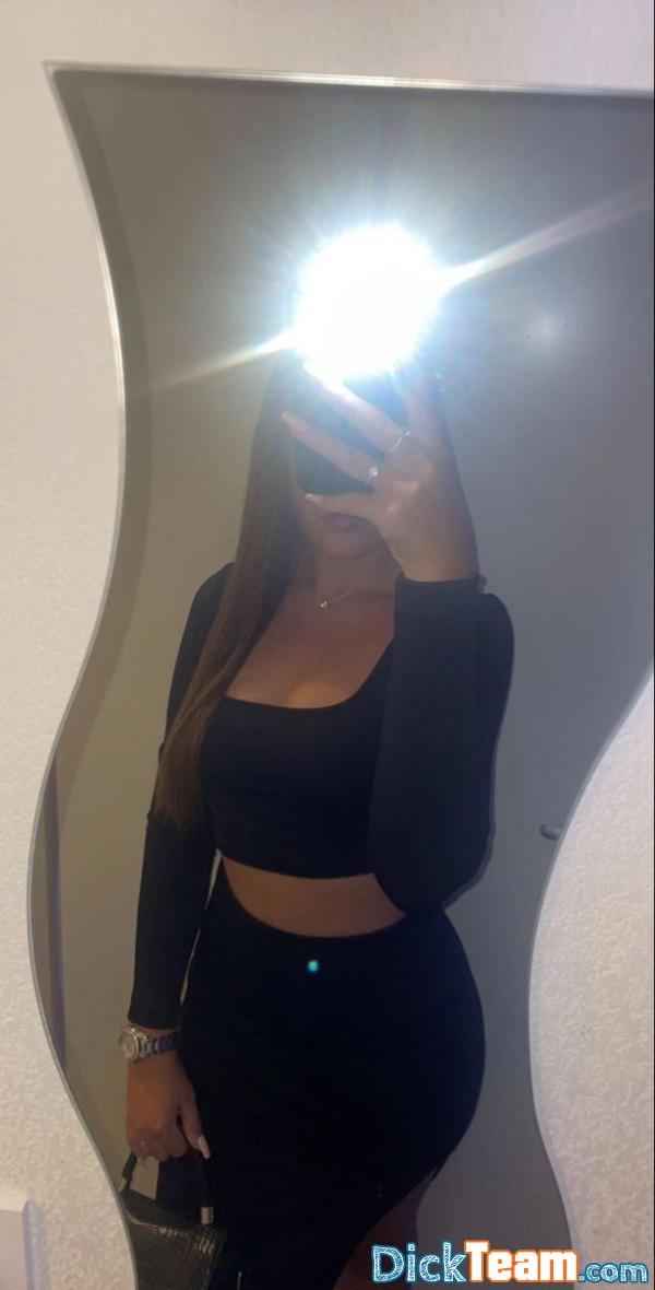 inaya92iui - Femme - Hétéro - 22 ans : Venez vous videz ????????????