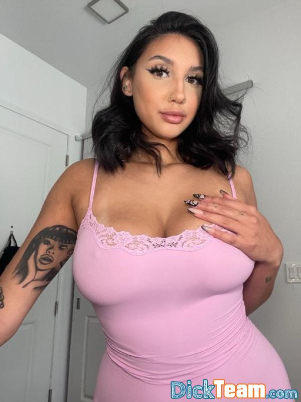 josianearm - Femme - Hétéro - 26 ans : Ecrit moi sur WhatsApp  +33 7 80 94 85 59 ou sur télégramme : @jessy_138