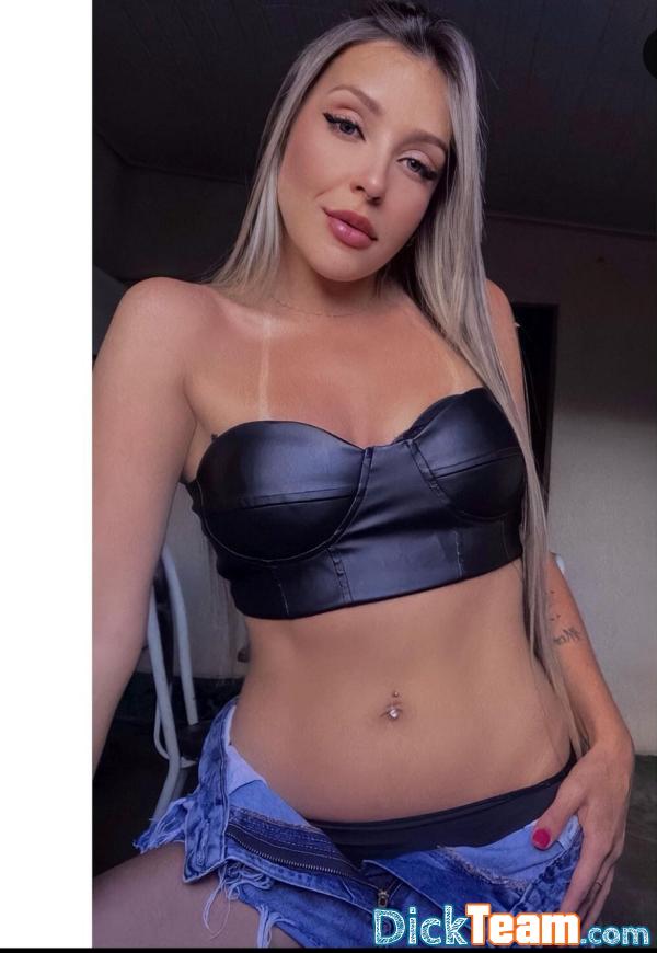 julie-monice - Femme - Hétéro - 26 ans : Cc disponible pour vos plan cul ????????? écrivez moi aussi sur whatsapp :+33768208322