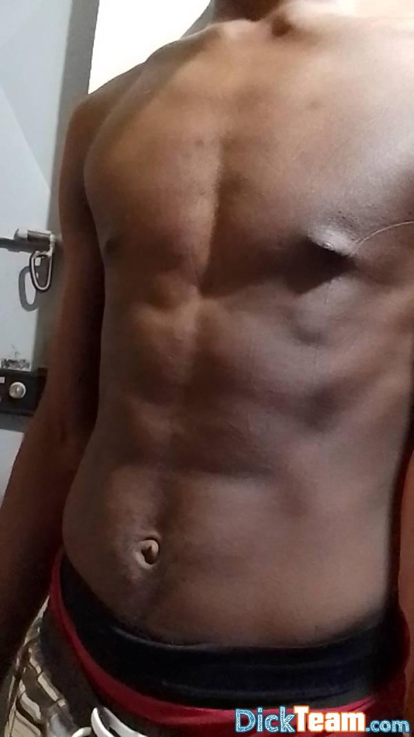 Profil de kai_hntr - Homme - Hétéro - 22 ans : Juste une meuf pour des dingueries des sexting, des nudes, etc NB c'est pas payant c'est juste pour le kiff