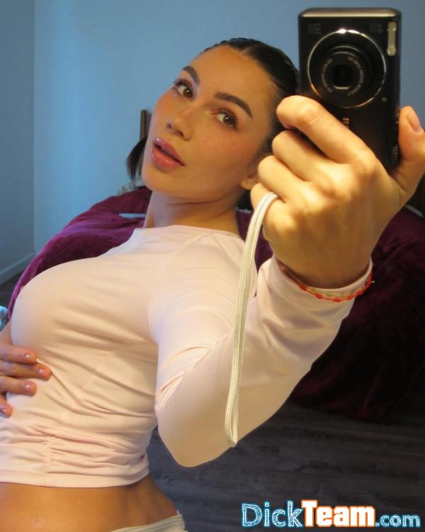 kaldy434 - Femme - Hétéro - 25 ans : Suis dispo  bb????????