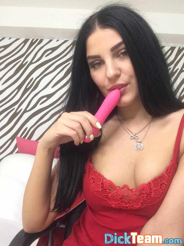 Profil de lija42a - Femme - Bi - 27 ans : Hey baby my pussy very hornny do you like six then add my snap,and 257 naked pic or 254 video are you agree then add me 
      lija42a 