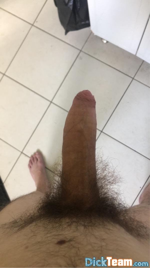 maitre-cherche-soumis- - Homme - Gay - 20 ans : Je recherche des soumis qui aime le hard Alor si tu aime je t’attend sur snap petite pute 
Ma queue fais 18,5