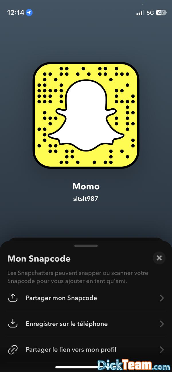 momo987 - Homme - Hétéro - 21 ans : Venez sur mon snap les filles vous serez pas déçues ;)