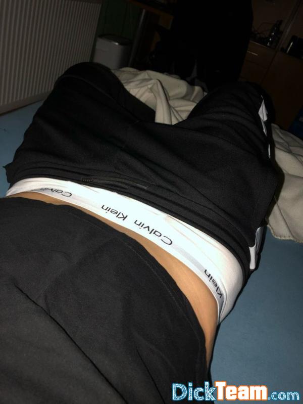 Profil de nude-meuf- - Homme - Bi - 19 ans : Coucou je cherche à nude avec des meufs chaude sans prise de tête. Je suis chaud donc venez 