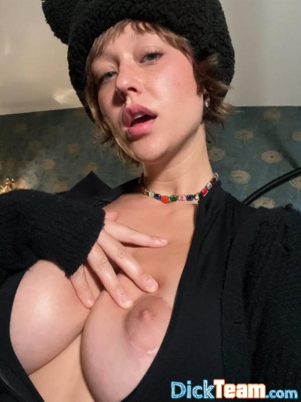 Profil de nude-rel-114 - Femme - Hétéro - 27 ans : Packs nude(photo,video) venal,sur telegram t'as une surprise. Je réponds plus sur télégram .contact moi sur télégram

https://t.me/+33780939975