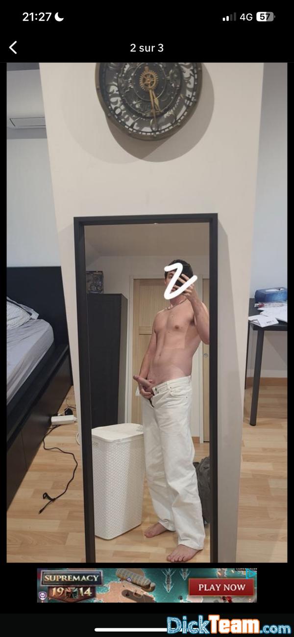 Profil de parisgay24 - Homme - Bi - 20 ans : Venez nudes avec tête les -25