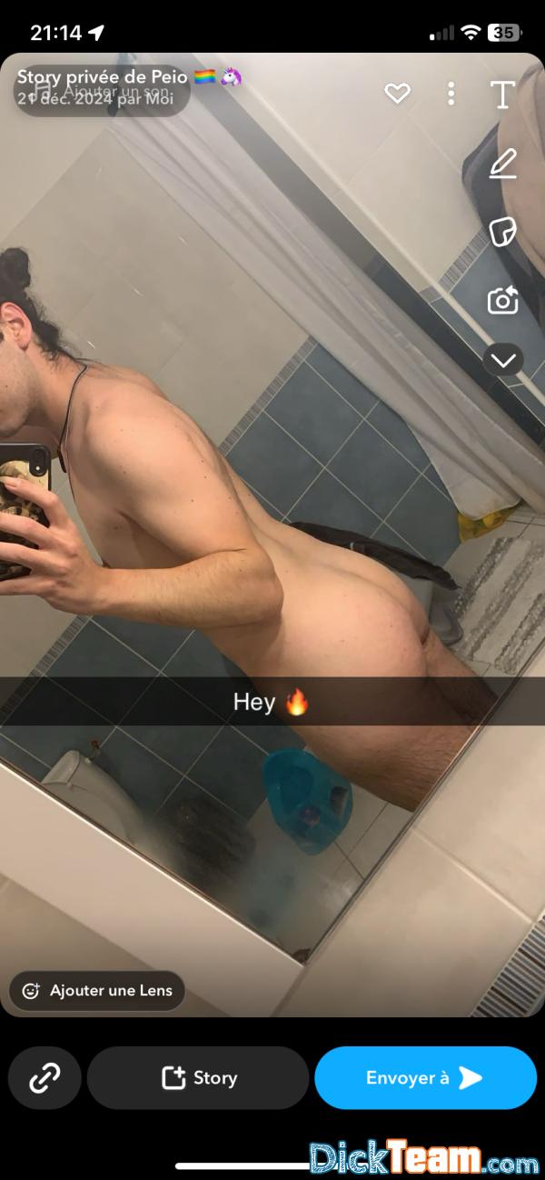 peio - Homme - Gay - 25 ans : Gay, cherche à faire kiffer nude, discuter ou autre 19cm bon cul gourmand et j’adore jouer avec ajoute moi sur snap : cherche un mec qui a pas peur de se montrer et qui assume ses kiffs  : peiovictoire 