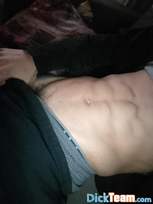 rebeuactif - Homme - Bi - 24 ans : Recherche bg plan hott