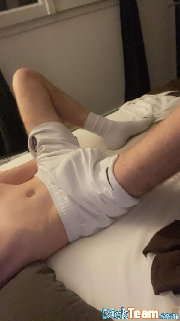 twinkboy - Homme - Gay - 21 ans : Nudes avec jeunes bg de moins de 25 ans