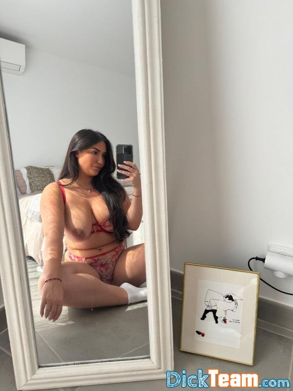 yveline-033 - Femme - Hétéro - 23 ans : Yveline????????  ????????? , vient dm sur télégram on fait des cochonneries ???? Télégram: @yveline01